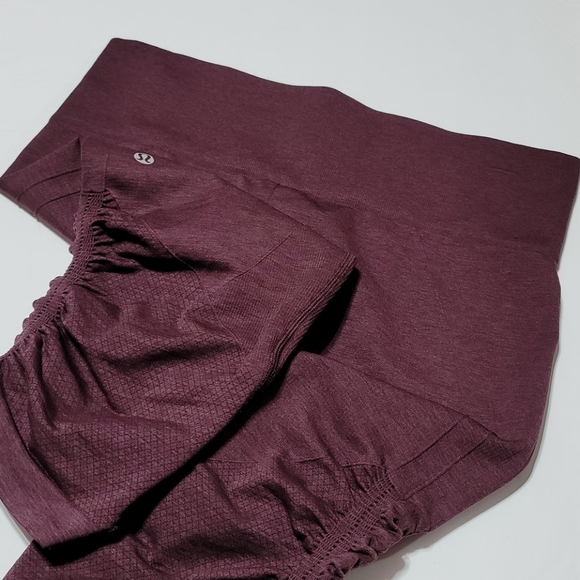 lululemon 10 High-Waist Burgundy Cropped Capri Leggings Athleisure Activewear - Picture 4 of 8